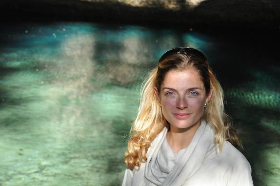 A inacreditável cor da Gruta Azul, na Chapada dos Guimarães, no Mato Grosso